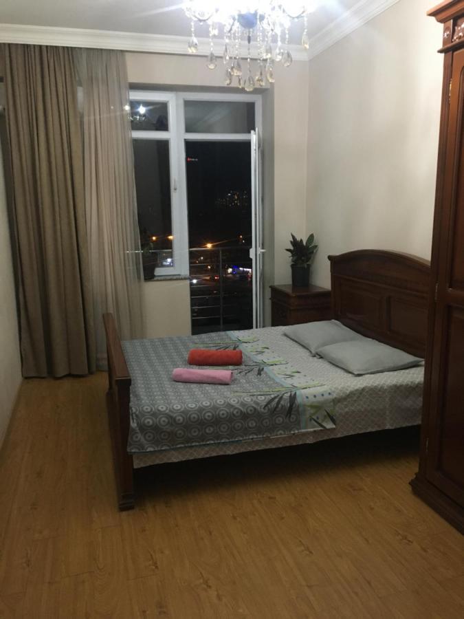 Apartment Gulia Batumi Bagian luar foto